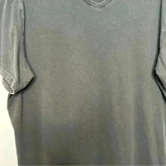 Tommy Hilfiger T-Shirt V-Neck Black Size Extra Large - Picture 3 of 15